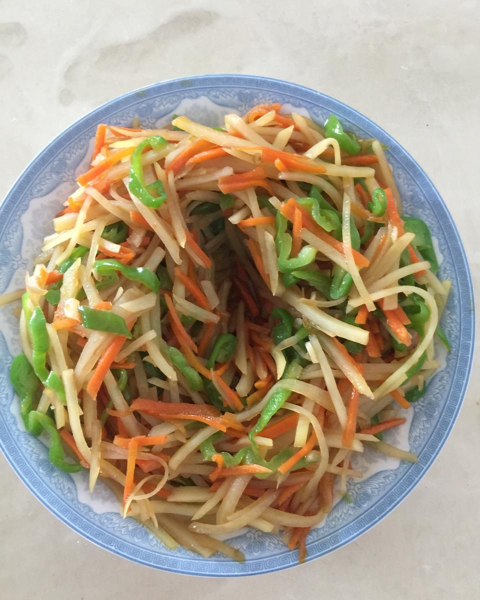 炒三丝/条（土豆 胡萝卜 青椒）