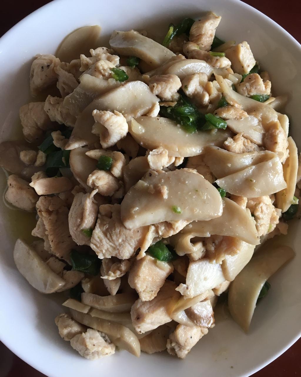 杏鲍菇炒鸡胸肉