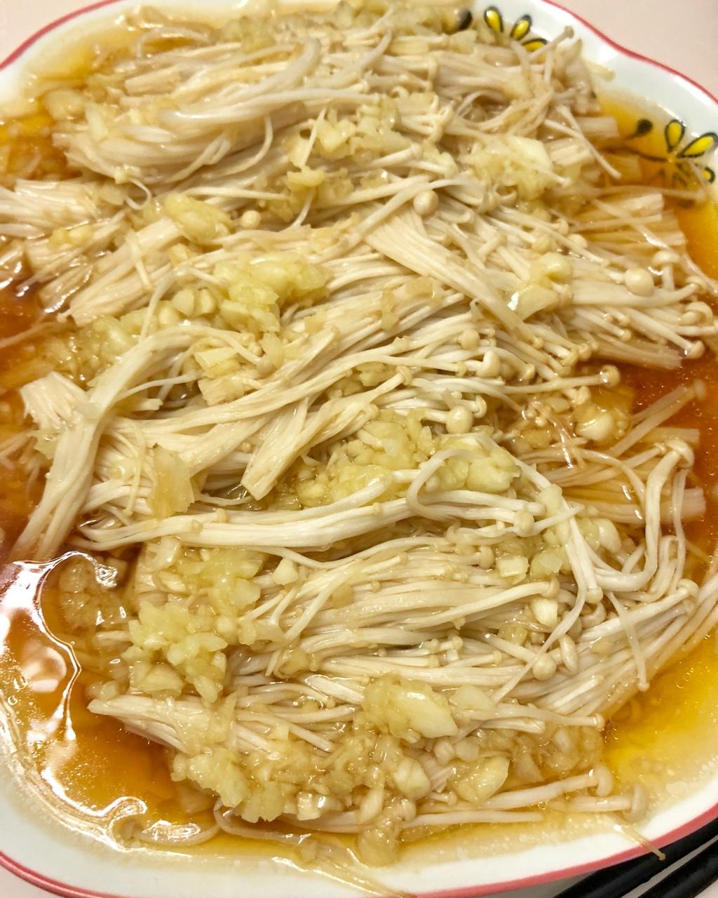 蒜蓉蒸金针菇