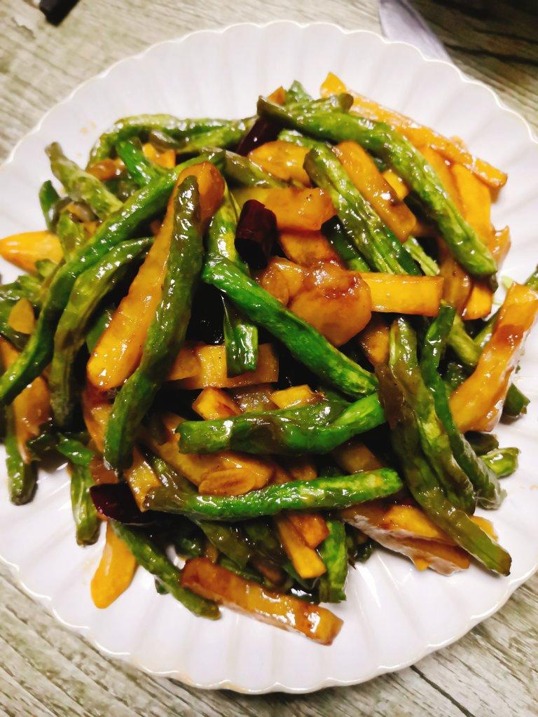 土豆条烧豆角|马克西姆不粘锅