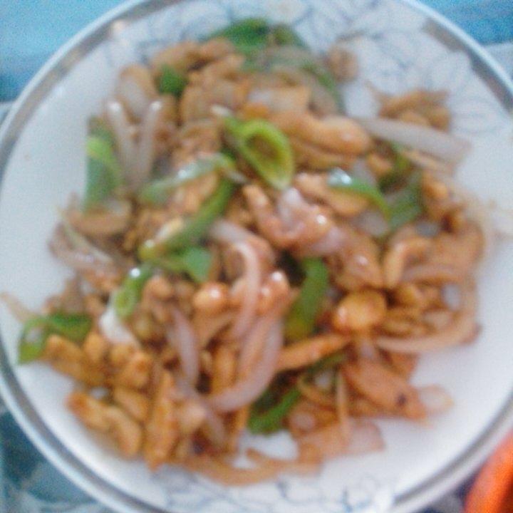 巨好吃的青椒炒鸡胸肉丝，超下饭