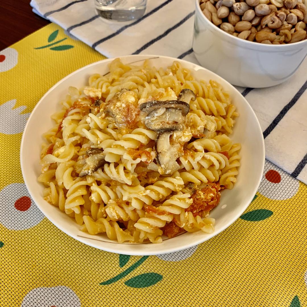 番茄鸡蛋意大利面的做法