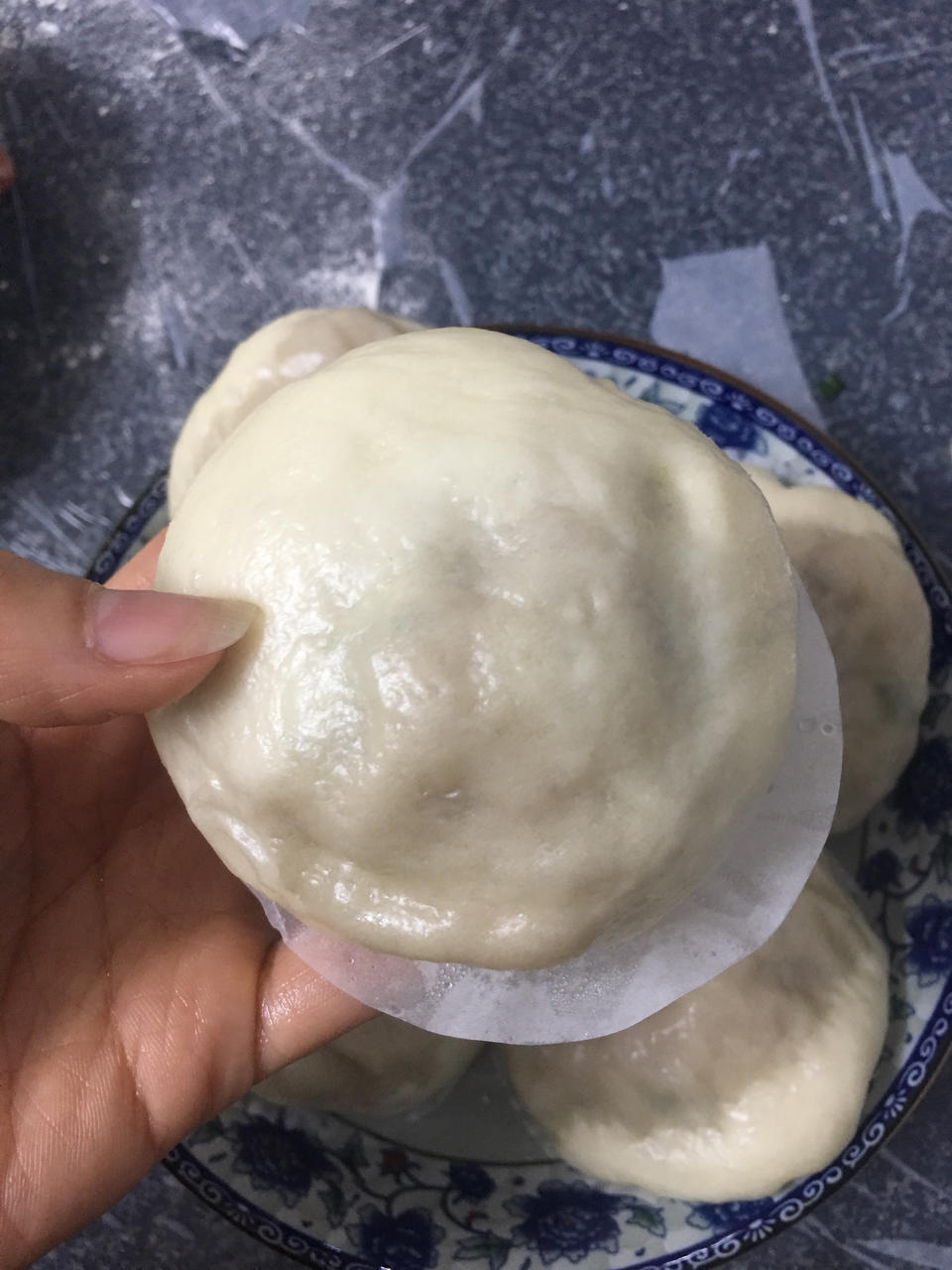 软到拿不住，汤汁任性流的「猪肉小葱包」