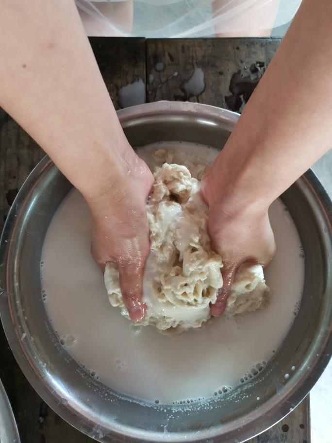 纯奶手撕吐司的做法 步骤1