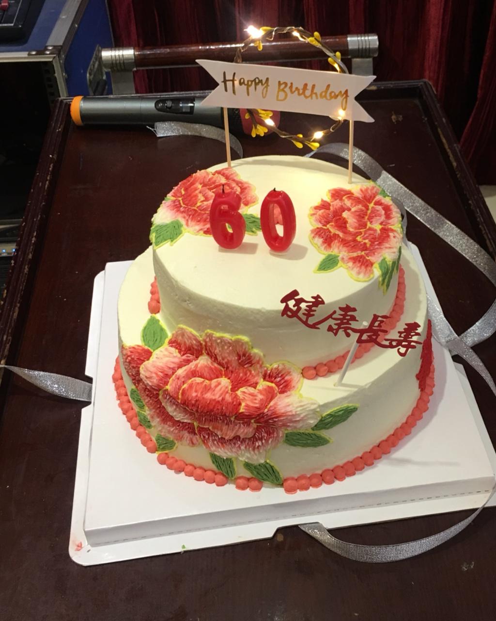 超简单的奶油霜刺绣花朵