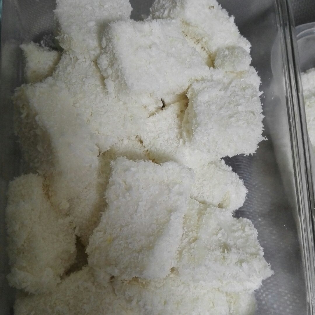 椰丝牛奶小方糕
