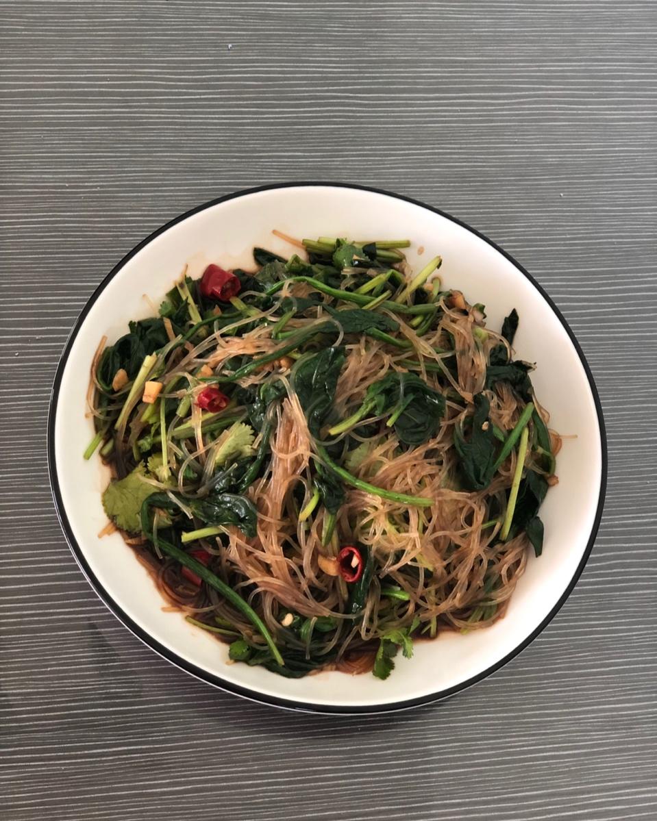 万能凉拌菜料汁（凉拌菠菜粉丝）