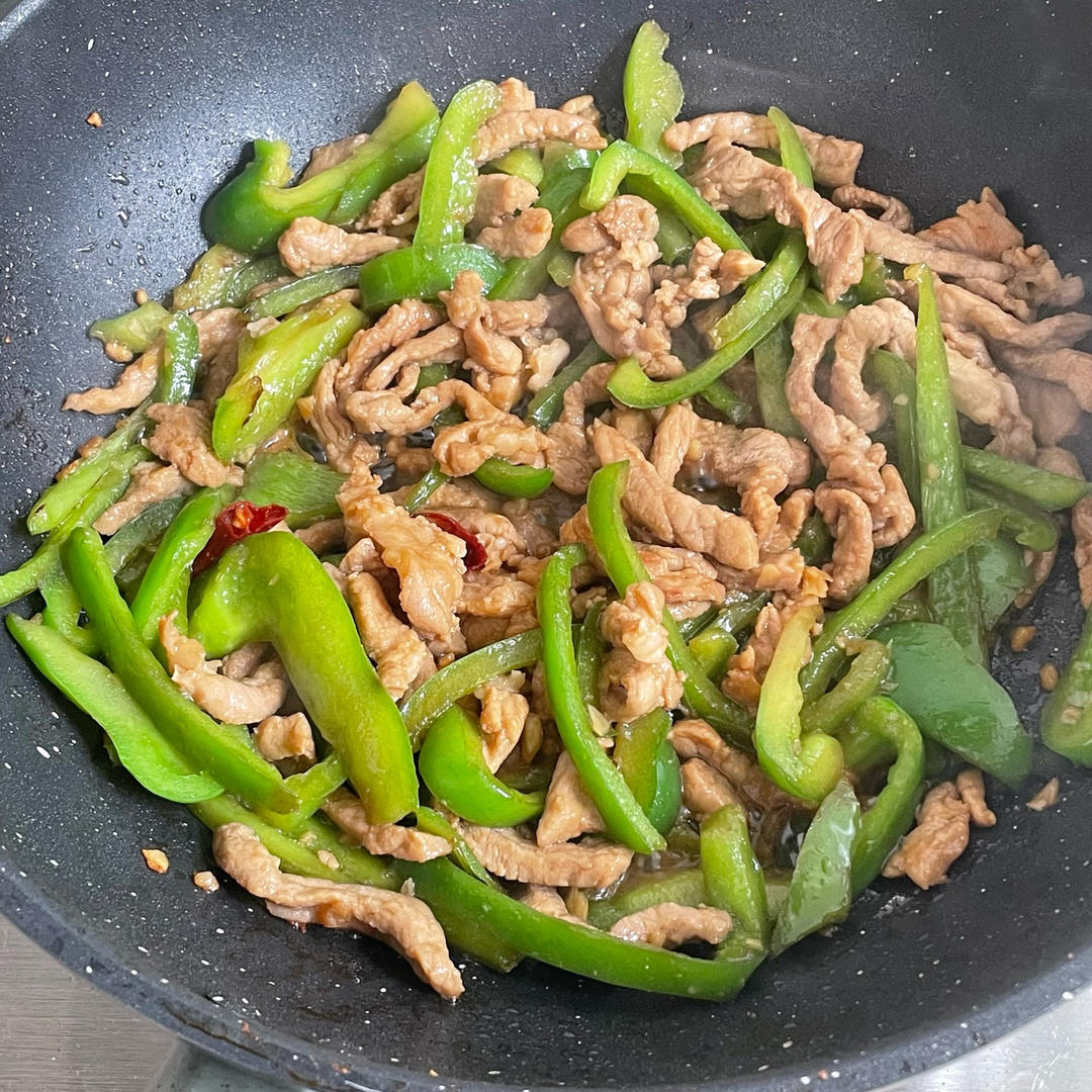 ‼️好吃到舔盘的青椒肉丝盖浇饭