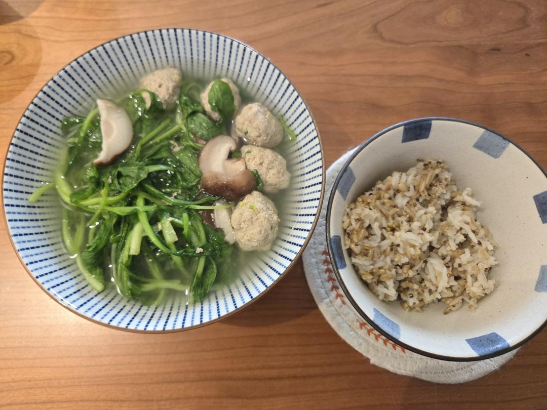 香菇青菜肉丸汤