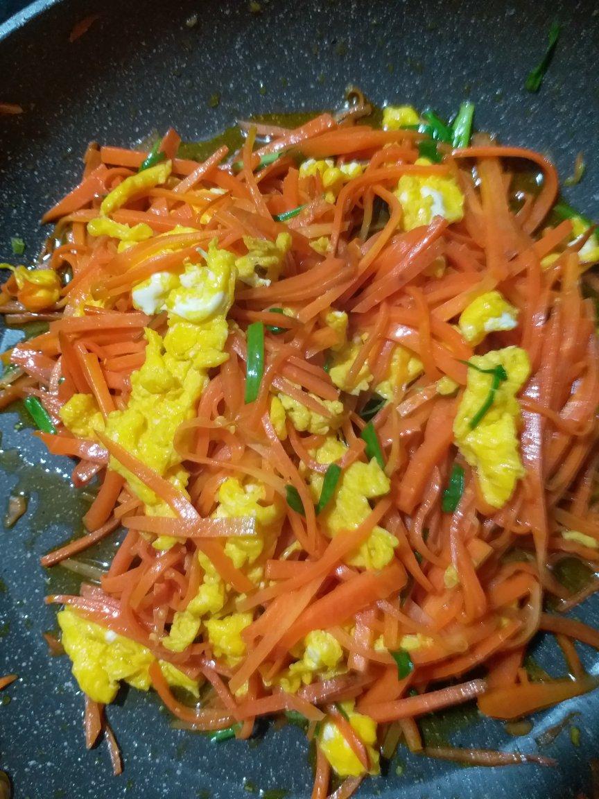 胡萝卜炒鸡蛋