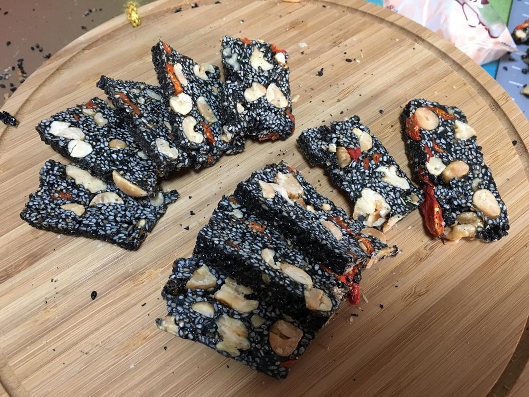 枸杞核桃花生黑芝麻片