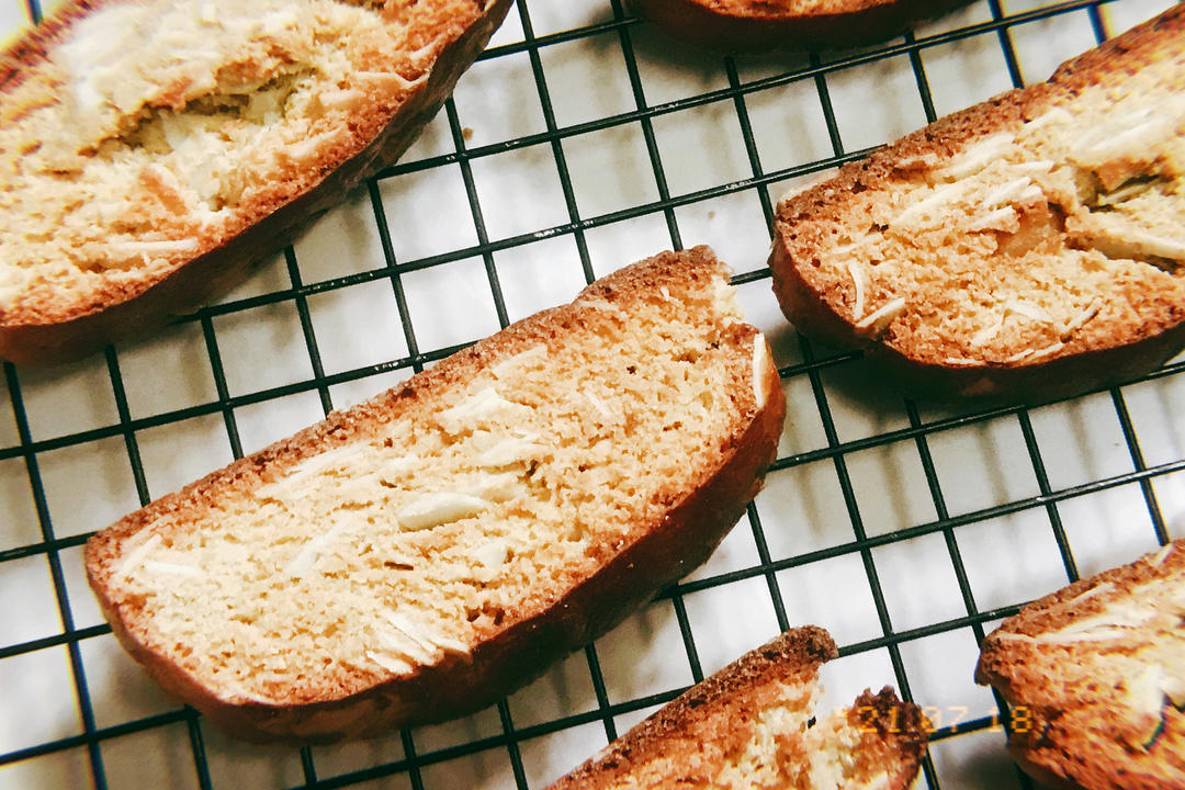 全麦咸蛋黄杏仁意式脆饼Biscotti——低卡超香吃网红【低卡小食】