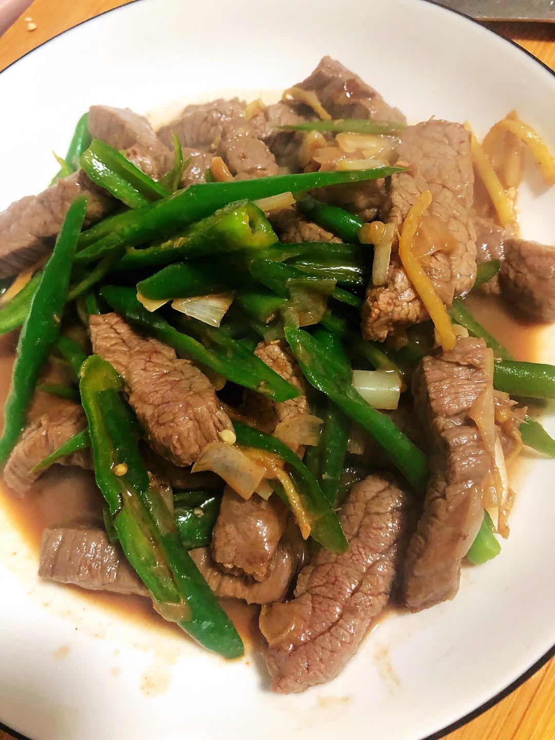 超好吃的线椒牛柳的做法