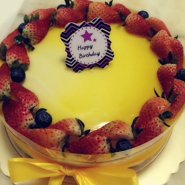 芒果酸奶慕斯加镜面 （8寸）