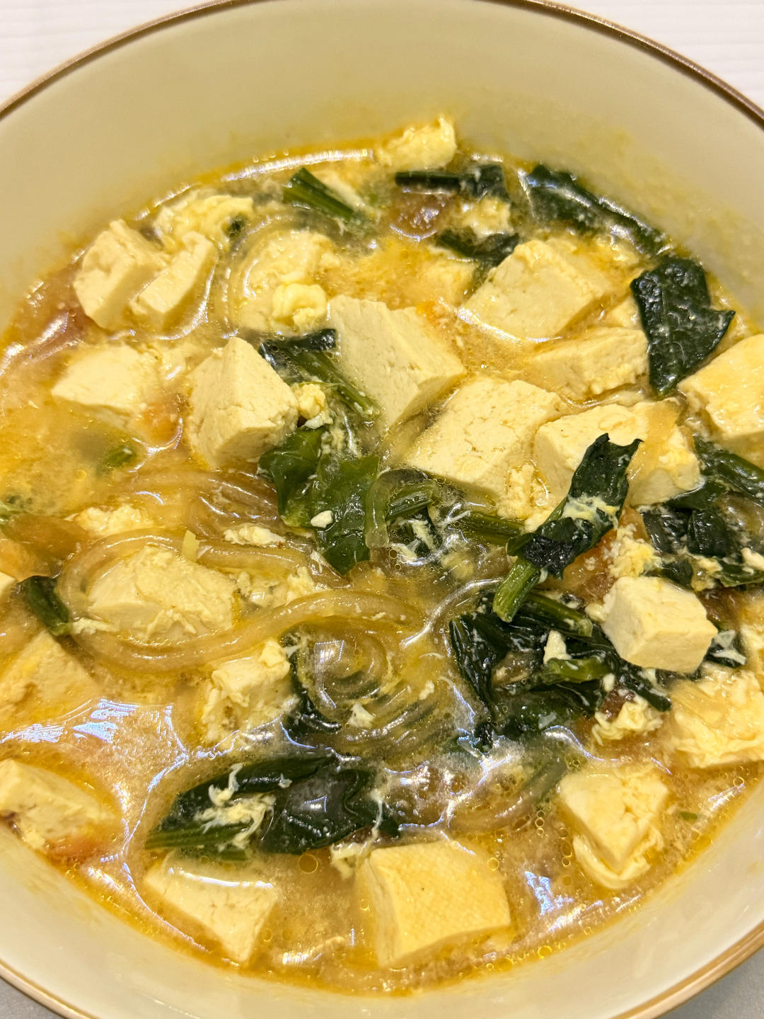 番茄豆腐青菜魔芋丝汤（适合减脂期）