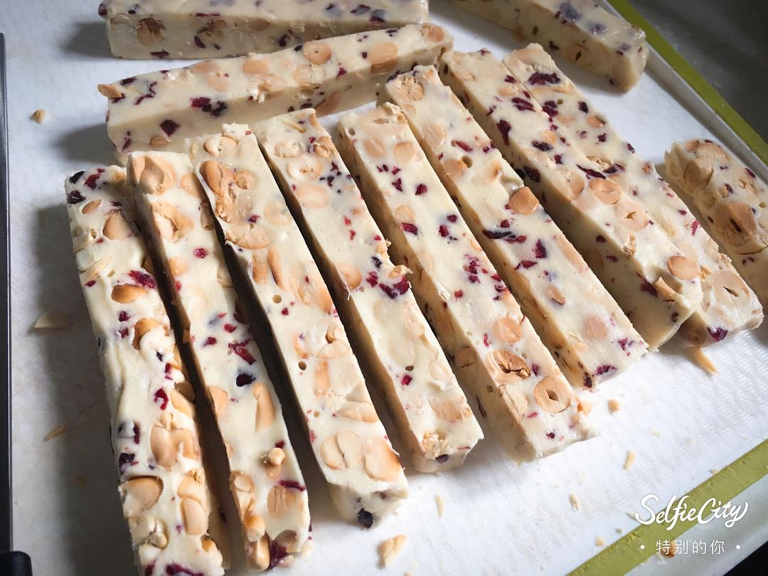 蔓越莓牛轧糖自制的做法