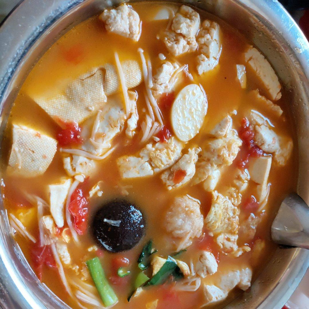西红柿菌菇豆腐汤