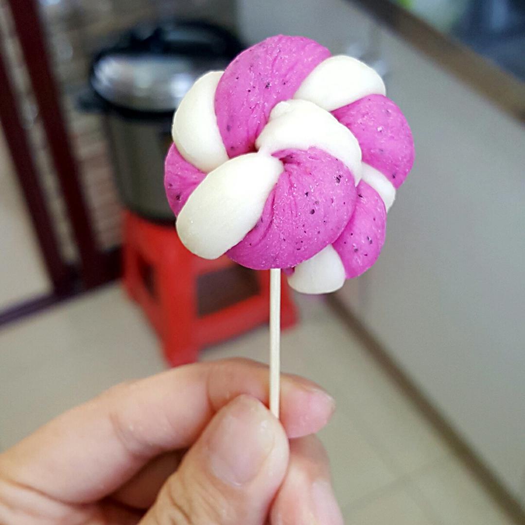 小妖love萱宝做的棒棒糖馒头