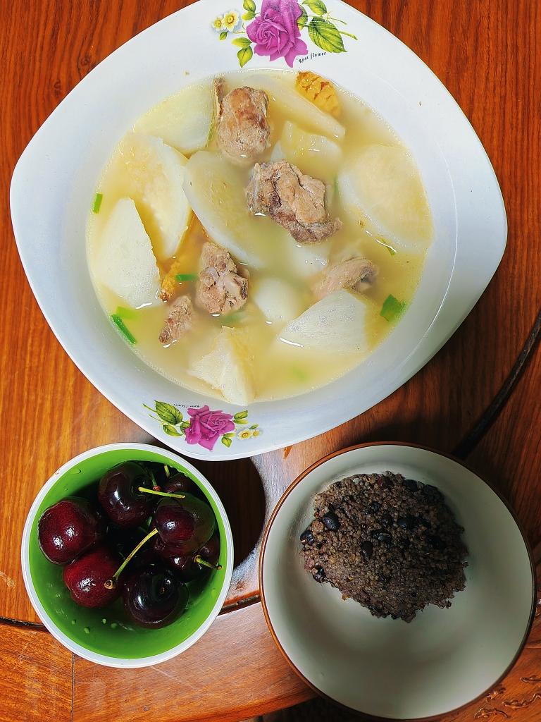 滋阴润肺—萝卜排骨汤