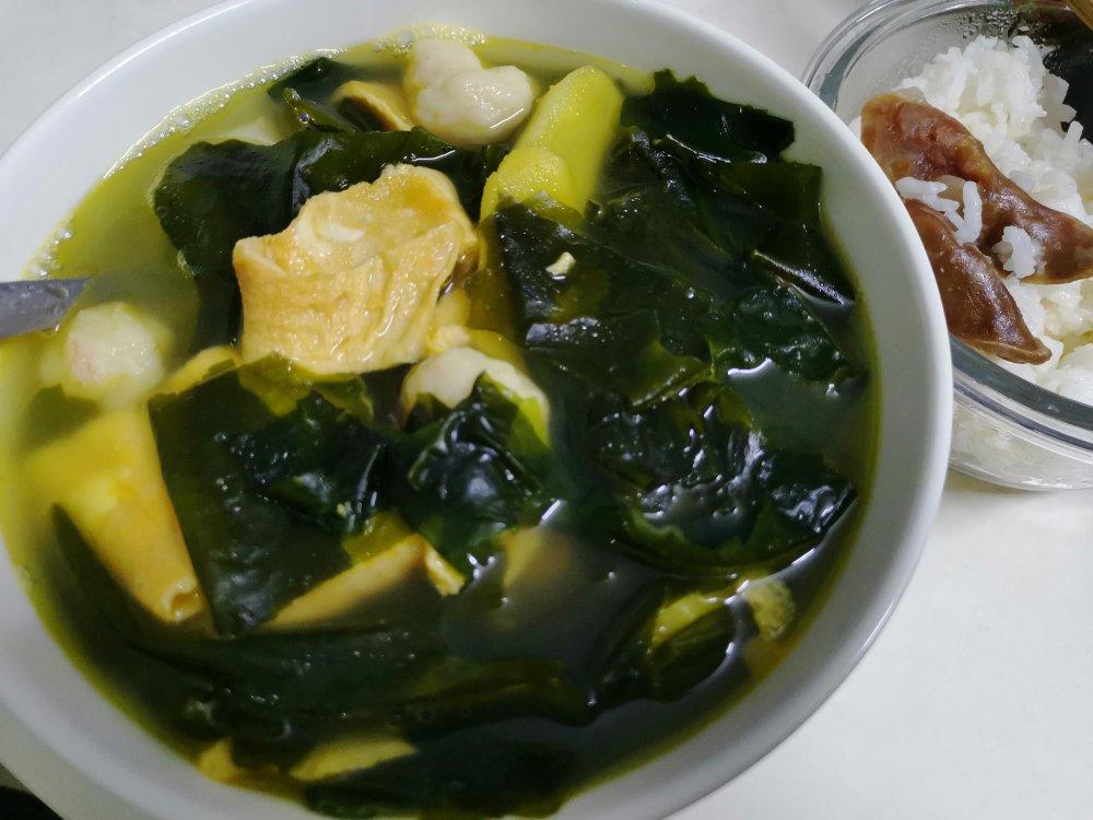 低卡鲜美的紫菜虾滑汤！好喝不胖减脂餐