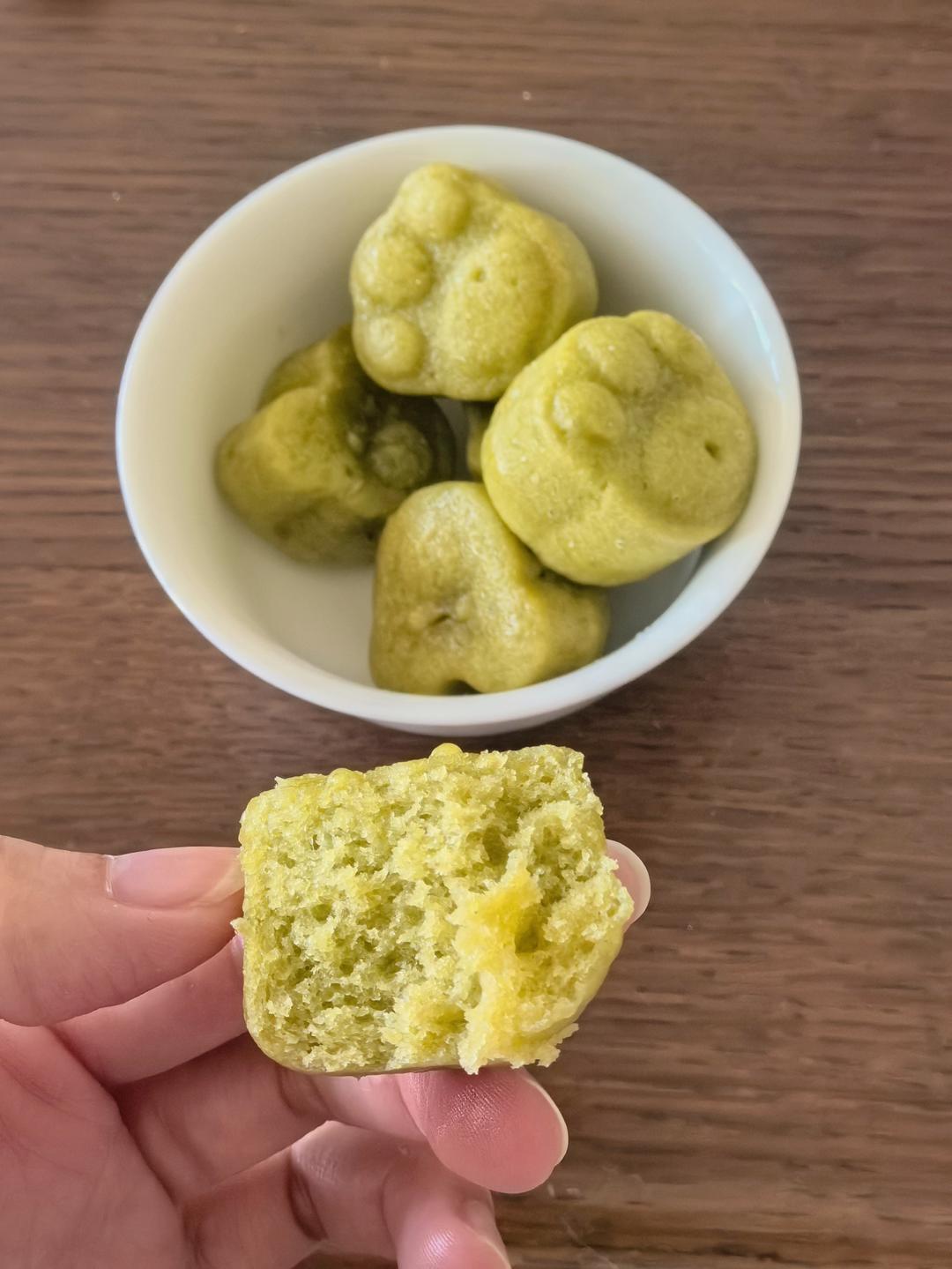 菠菜苹果蛋黄发糕（宝宝辅食）