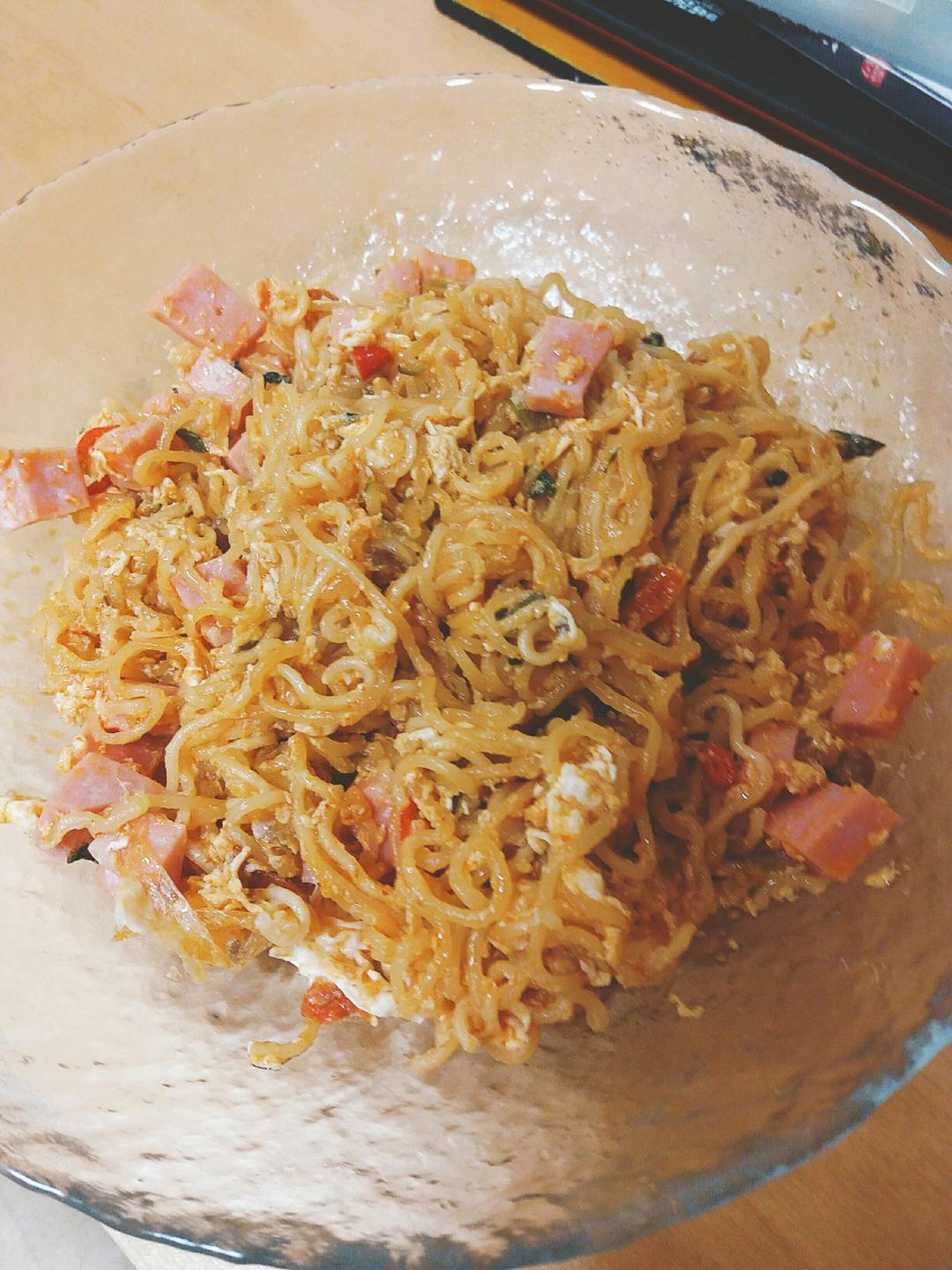 炒面（方便面）