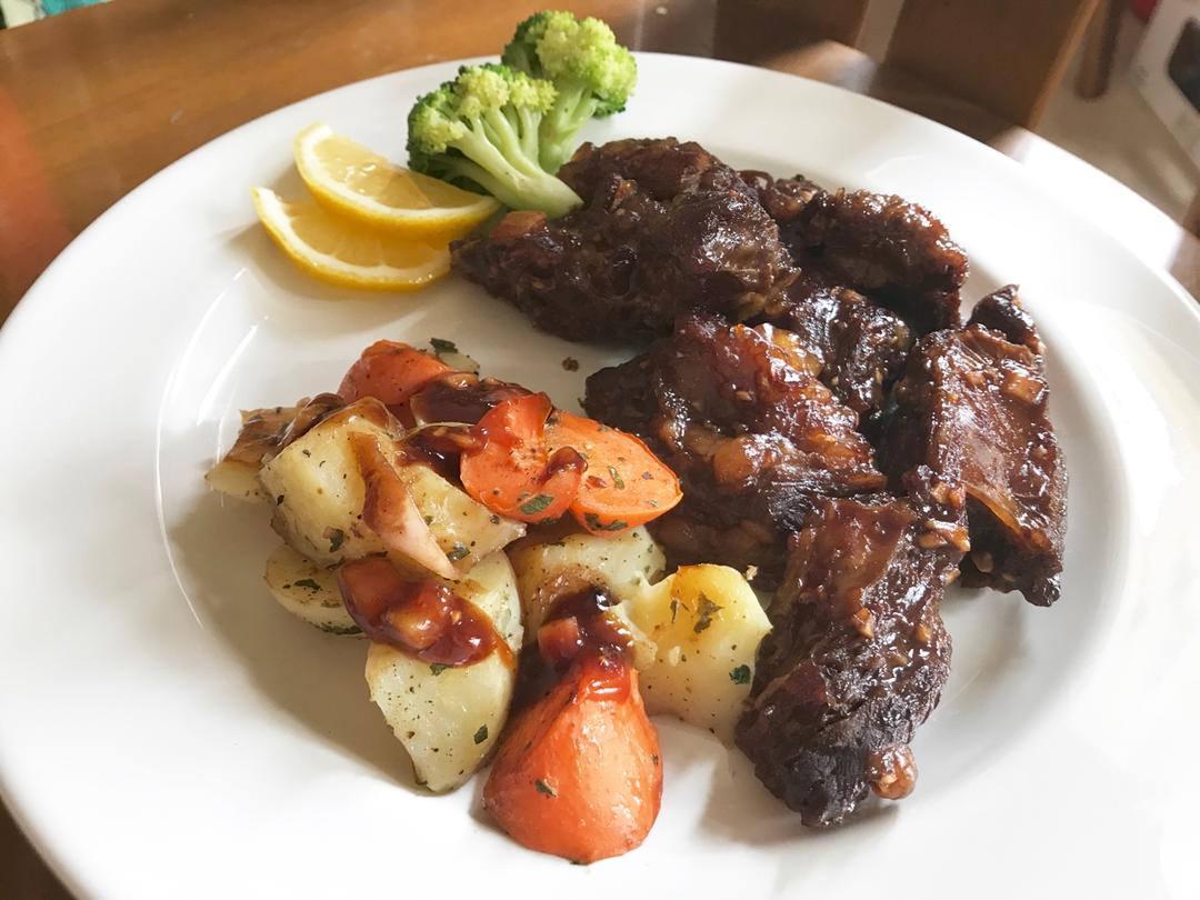 fantasticnang做的薄盐烤牛肋条简易烤箱菜