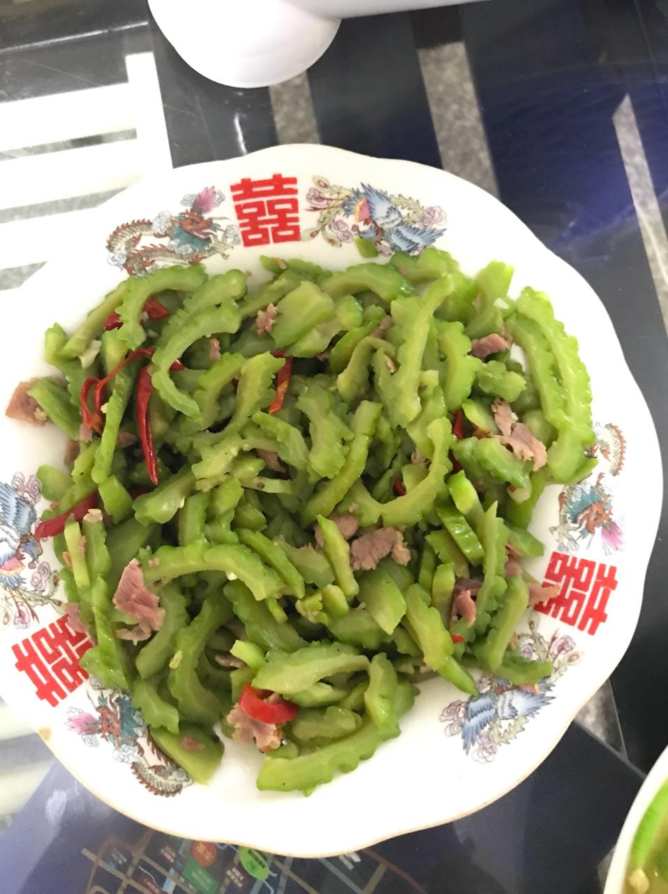 苦瓜炒肉片