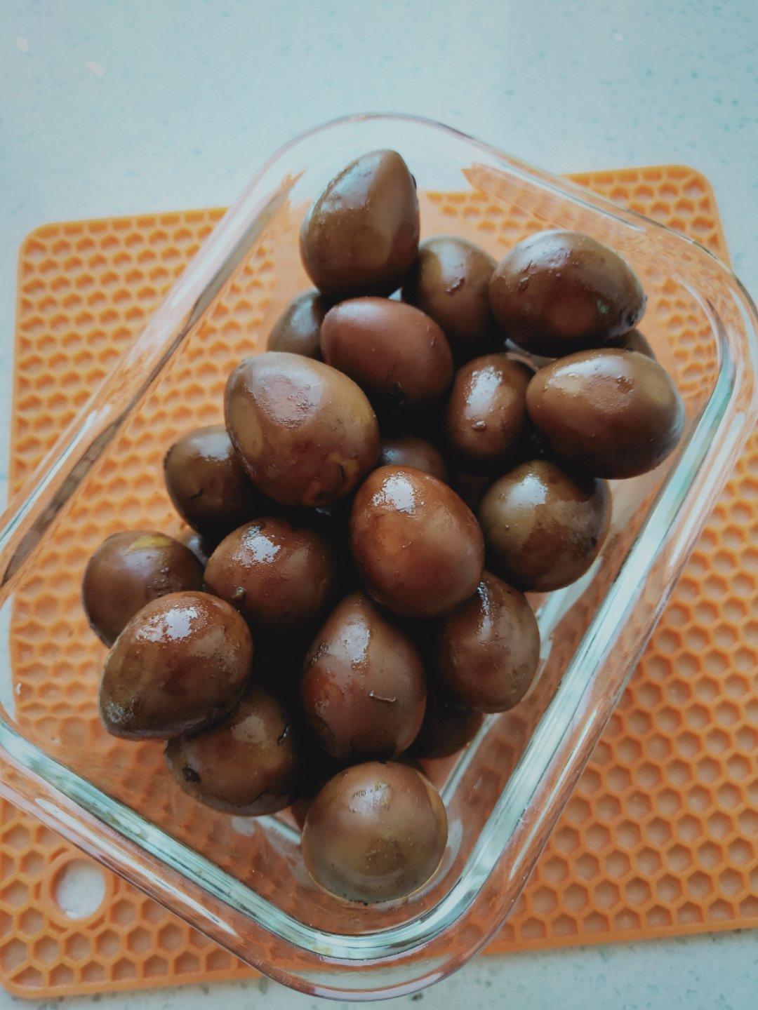 乡巴佬卤鹌鹑蛋