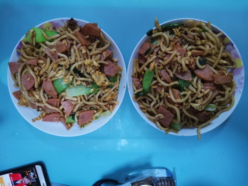 炒面的正宗做法，食材简单，味道足，吃一次就爱上