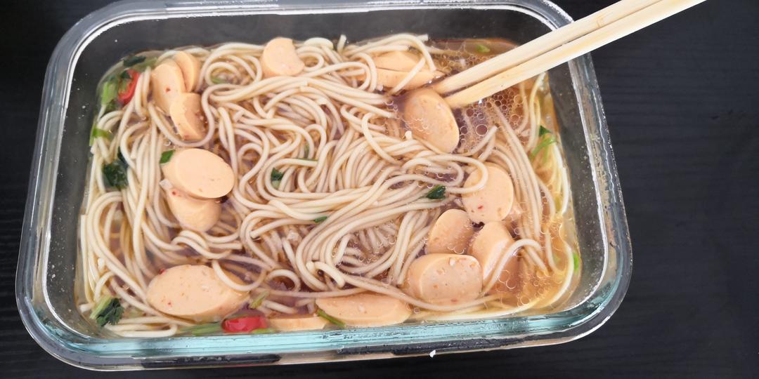 一碗热汤面