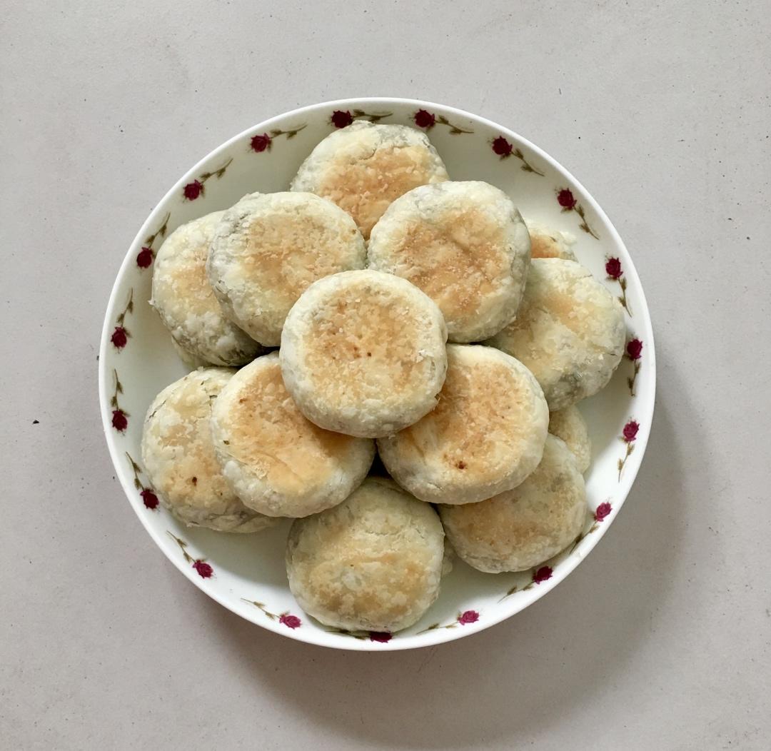 这么薄的皮，这么多的馅儿~~ | 金黄香酥的栗子肉松饼