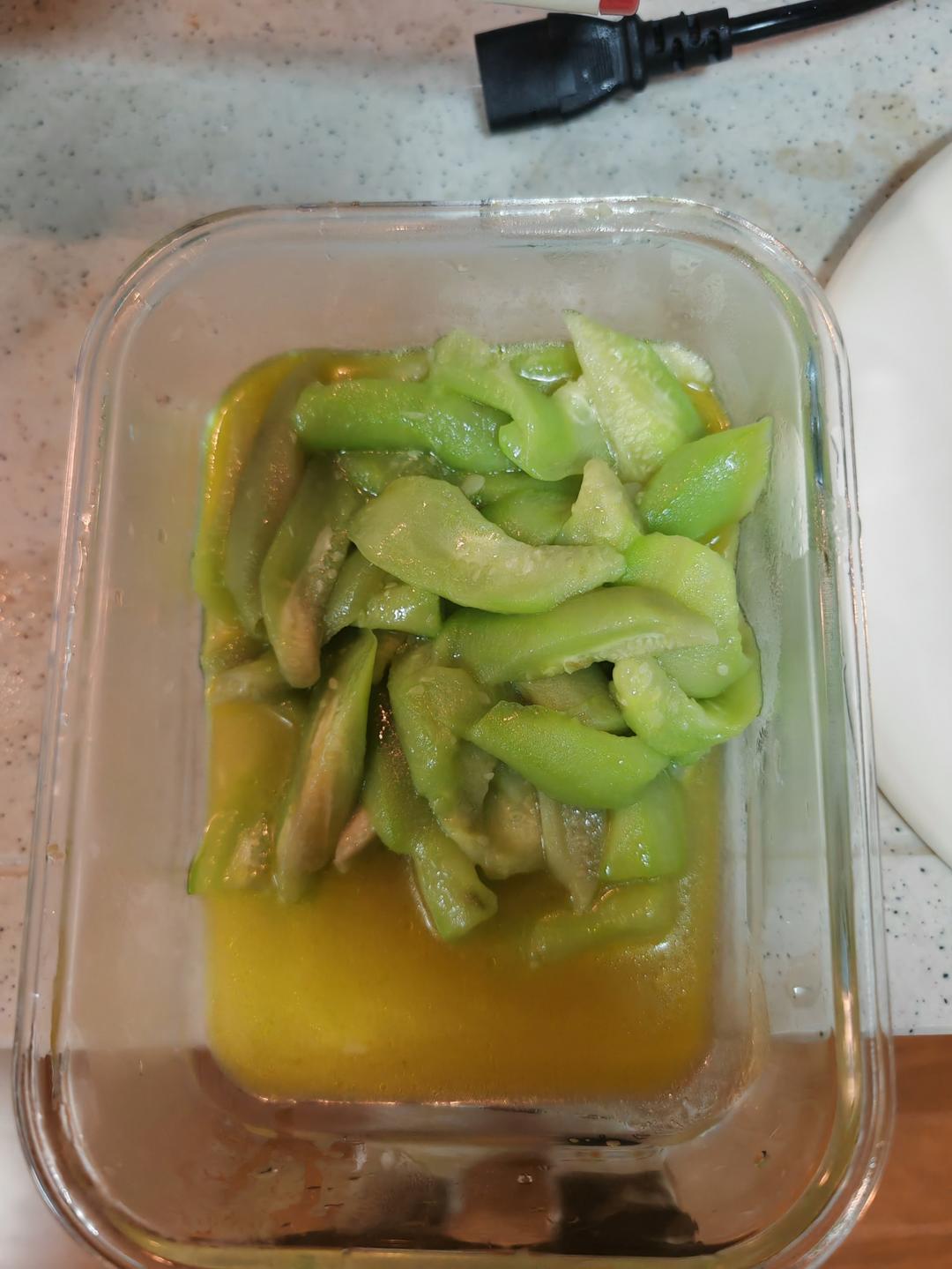 素炒丝瓜|这样做绝了！简单又好吃！