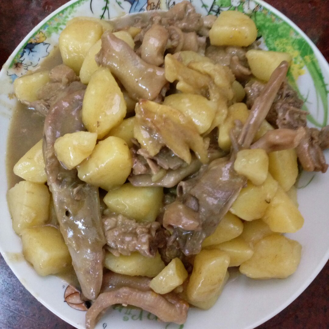 土豆焖鸭