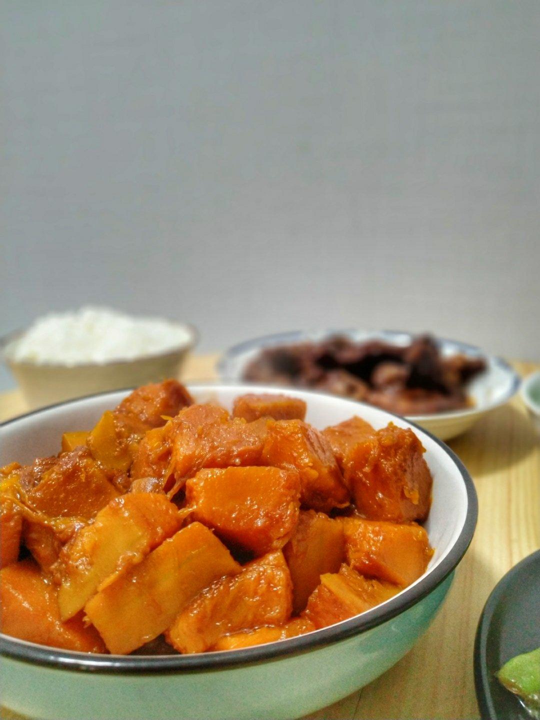 猪肉都不换的焖南瓜～吃起来糯糯甜甜咸咸的！