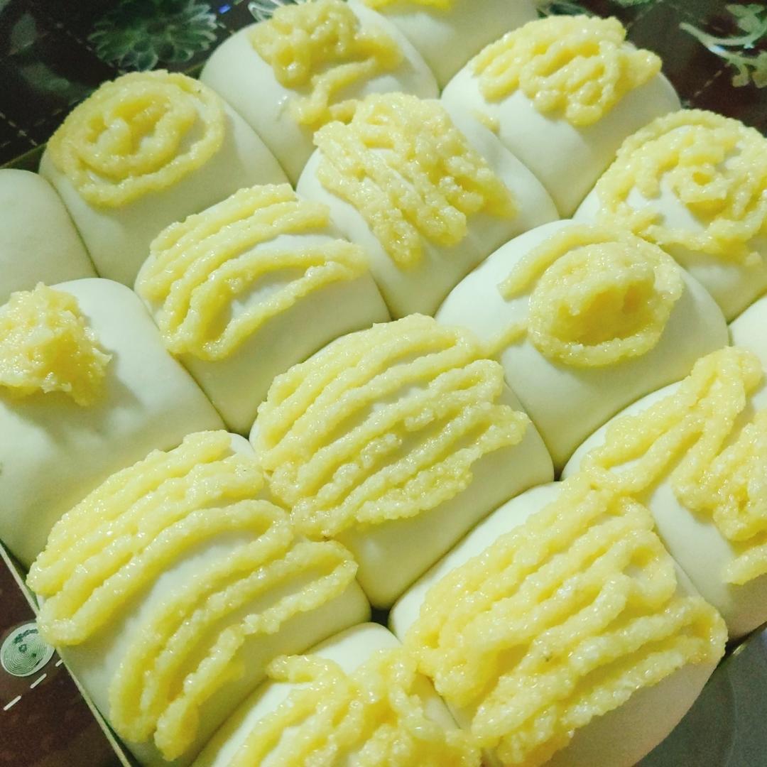 一次发酵❗️超简单椰蓉小餐包❗️又香又软，好吃哭～