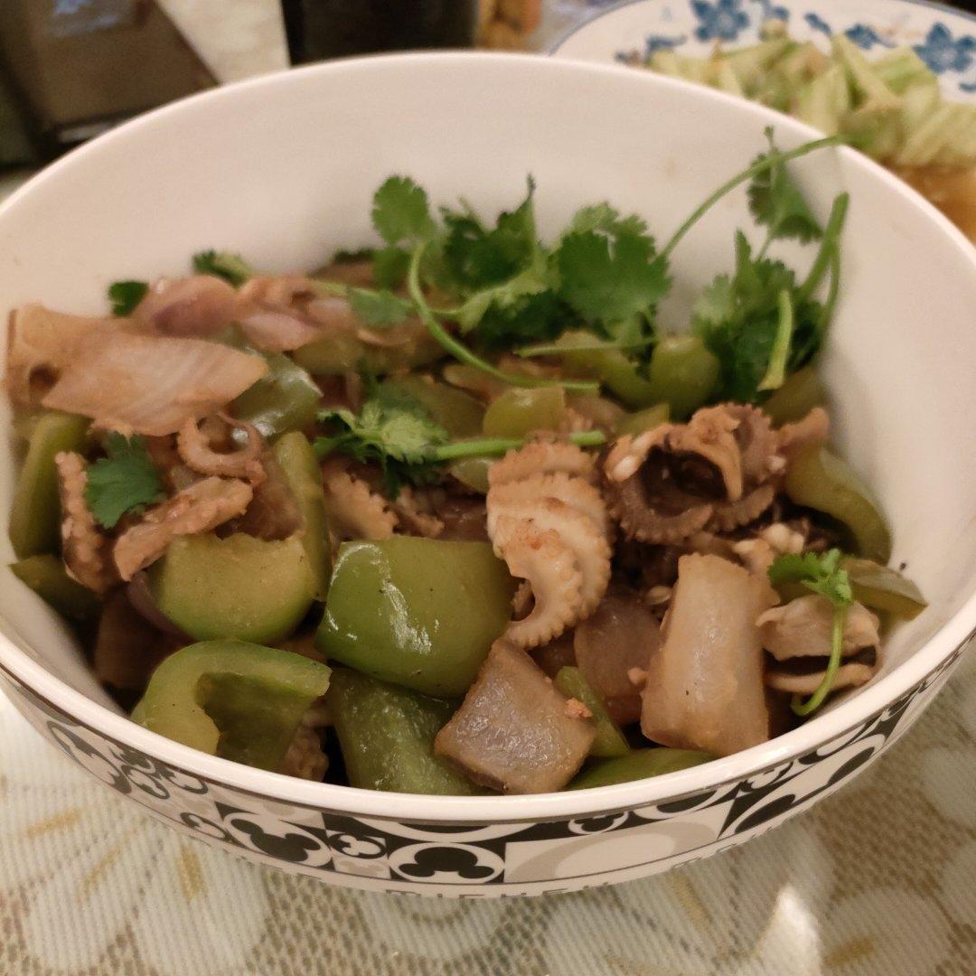 青椒炒八带（八爪鱼）