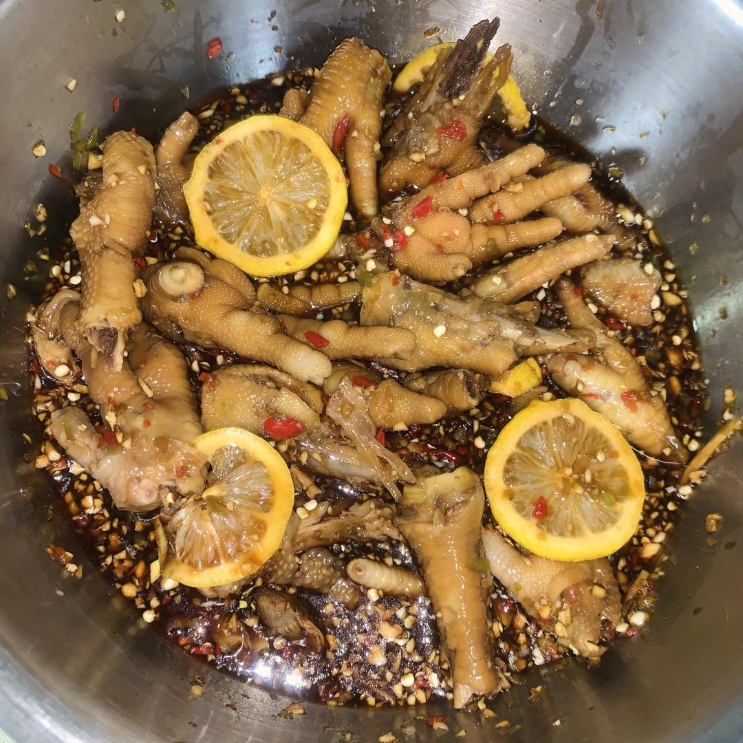 停不下来的秘制凉拌鸡爪