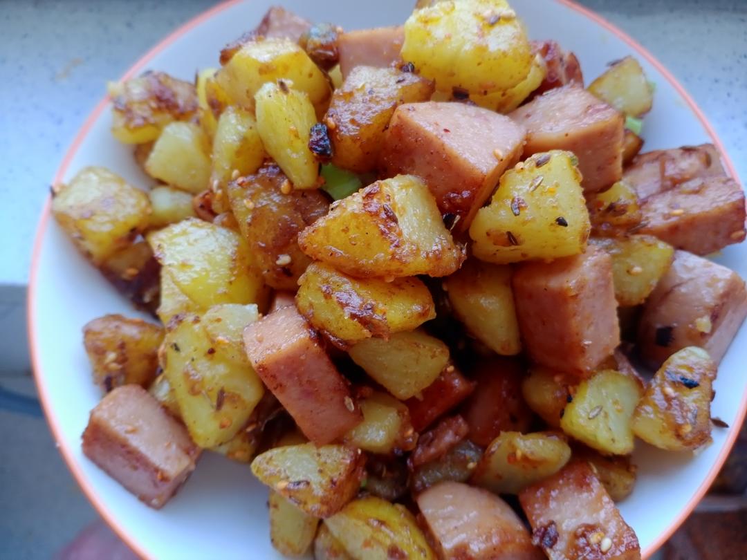 孜然土豆午餐肉