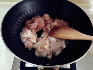 香菇炖鸡腿(超级无敌入味)的做法 步骤4