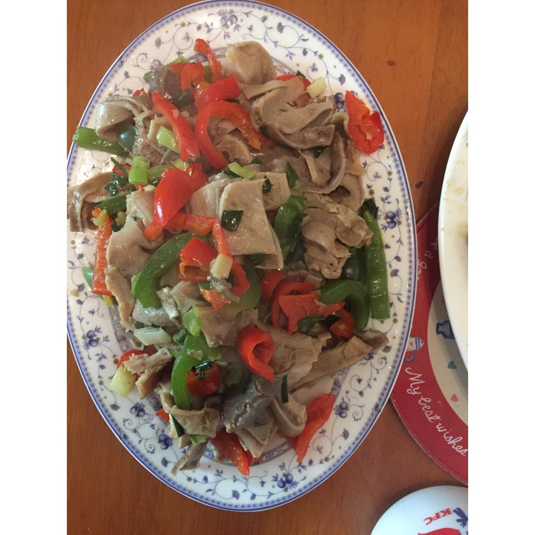 青椒炒肚片