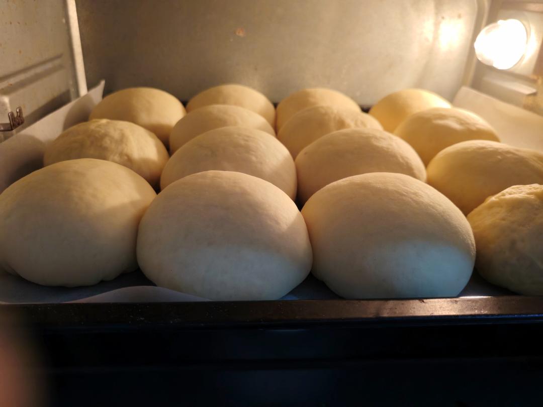 不用揉出膜的松软红豆面包