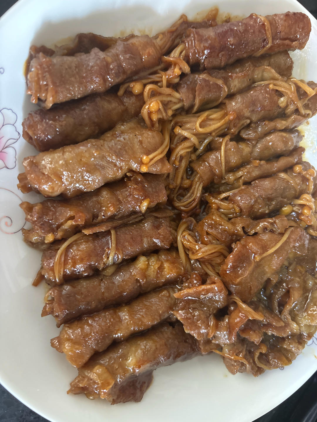 好吃到舔盘的肥牛金针菇卷