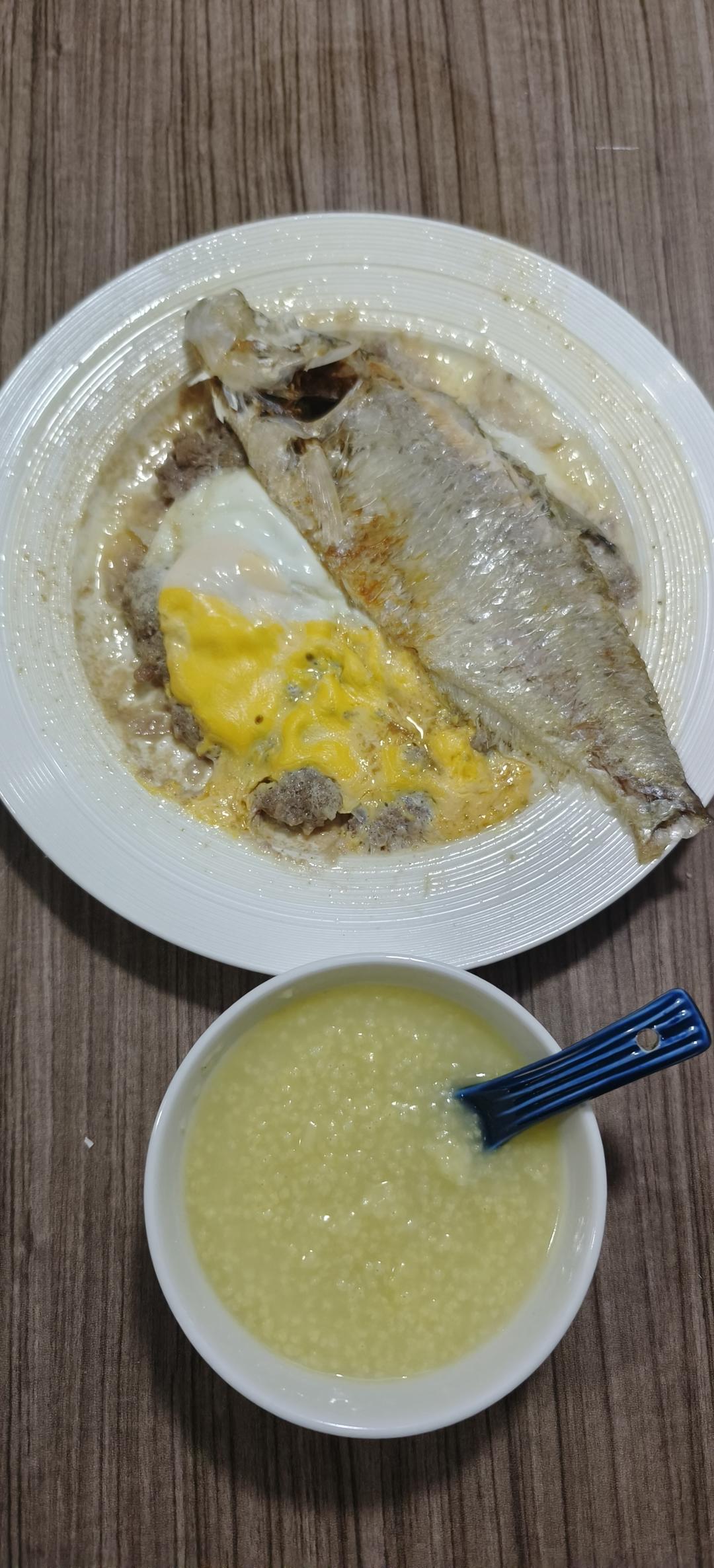 咸鳓鱼蒸肉饼（压饭榔头）