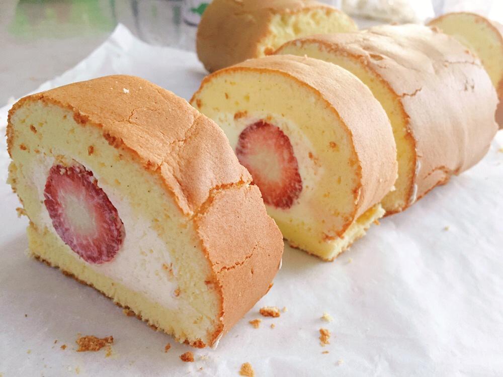 胖乎乎奶油芒果卷/不开裂不掉皮全过程详细图解烘焙视频/蛋糕篇6：「厚卷」