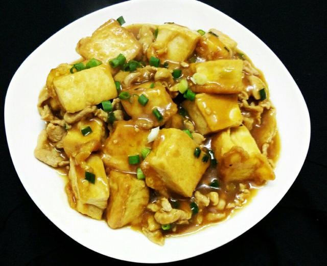 豆腐焖猪肉的做法