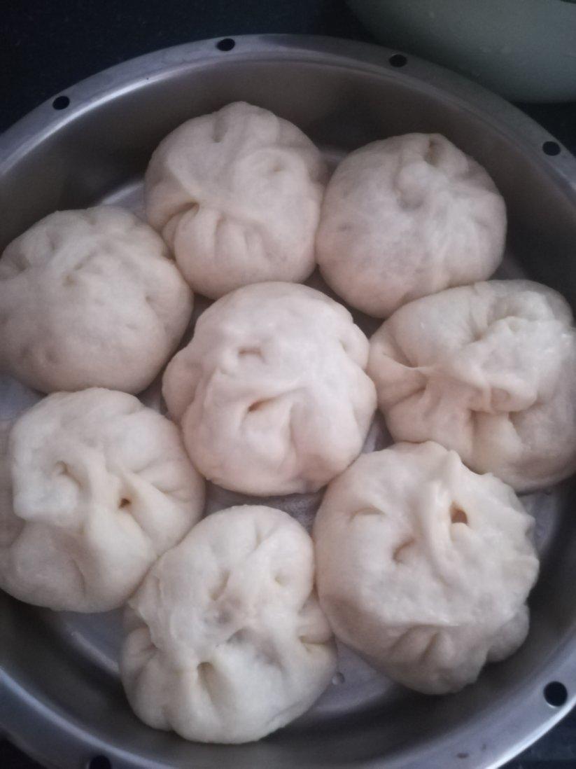 木耳粉丝肉包子