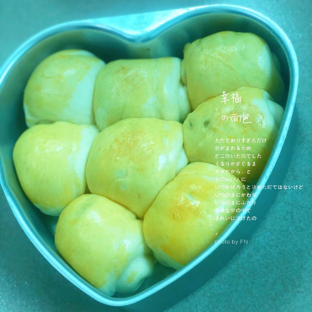 一次发酵的蒸面包（椰香迷你葡萄卷）