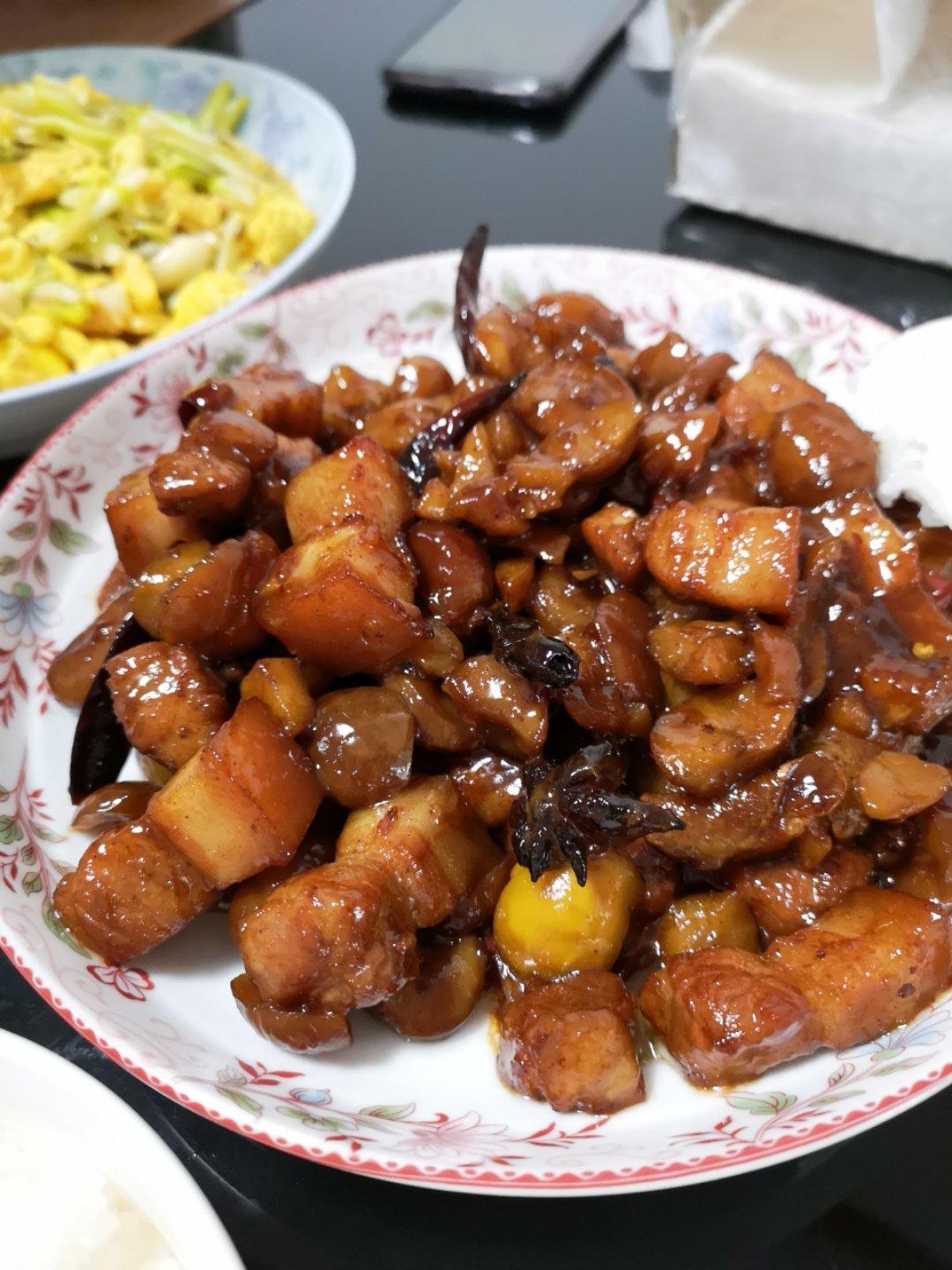 板栗红烧肉