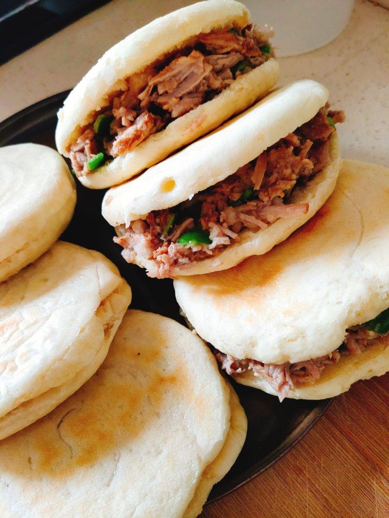 腊汁肉夹馍